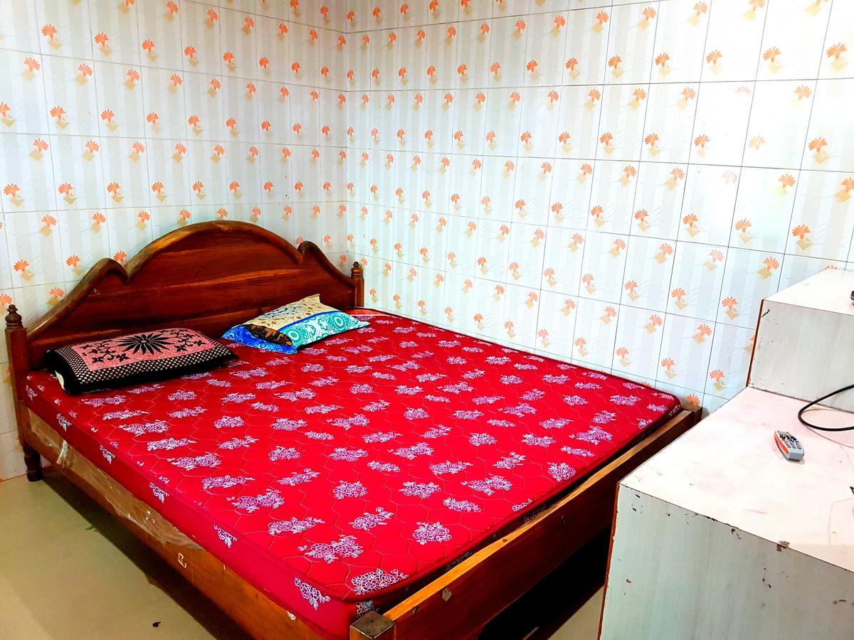 Hotel Swarg Puri Exterior foto